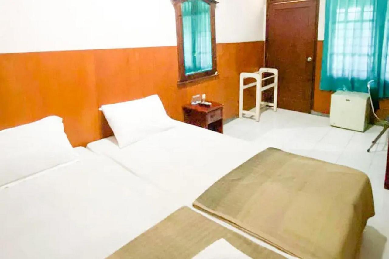 Hotel Shabine Rungkut Mitra Reddoorz Surabaya Exterior foto